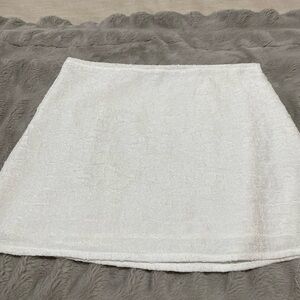 Chic White Mini Skirt